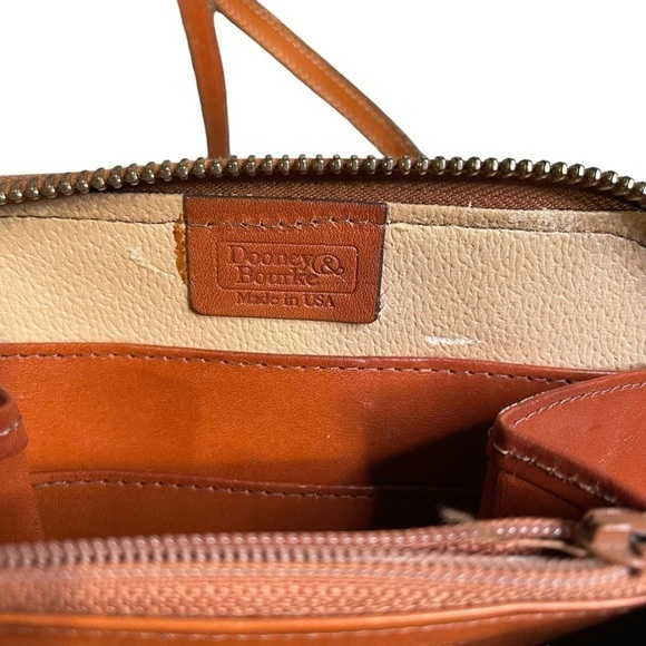 Vintage Dooney & Bourke *Black* Mini Square Zip-Along Crossbody Wallet 18173B - Picture 7 of 14